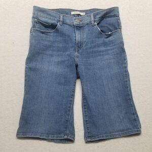 Levis Womens 28 Shorts Bermuda Denim Blue Jean Medium Wash Classic Basic